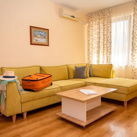 Galeria Aparthotel 3*