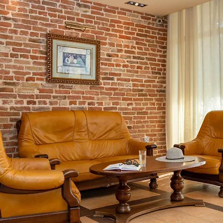 Galeria Aparthotel 3*